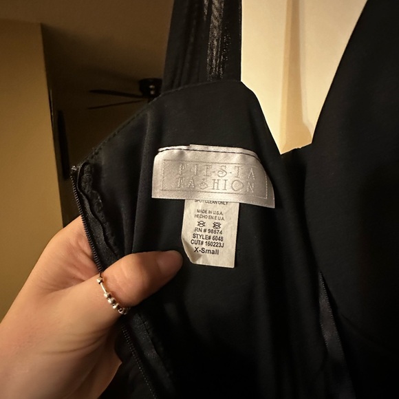 XS, black and gold/silver accent Prom Dress - Picture 2 of 5